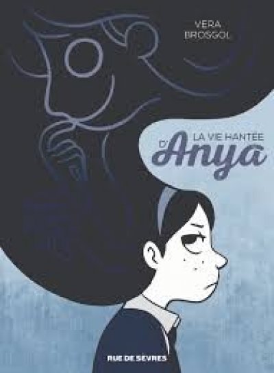 Couverture de La vie hantée d'Anya